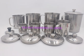 Chine la tasse en gros en métal d'usine de 5pcs 9-13cm a placé les tasses quotidiennes d'acier inoxydable avec le couvercle fournisseur