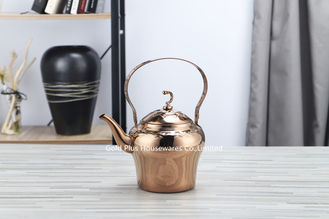 Chine 1L.1.5L, long pot de café de poignée de la conception 2L de ménage de bouilloire spéciale de l'eau s'est levé la théière incassable en acier en métal de couleur d'or fournisseur
