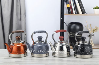 Chine café et théière rapides d'ébullition de la conception 1.5L classique bouilloire de l'eau d'acier inoxydable de beaucoup de couleurs avec le filtre fournisseur