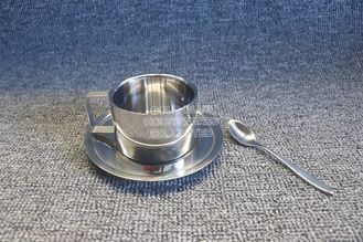 Chine La vente chaude d'OEM dans la tasse de café turc en vrac arabe de la tasse 3pcs a placé le cadeau de tasse de thé d'acier inoxydable réglé avec le long plat de soucoupe fournisseur