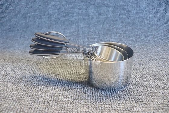 le bakeware 125ml argenté a placé les tasses de mesure en acier de cuillères en métal multi de but réglées de 4 pour la cuisson fournisseur